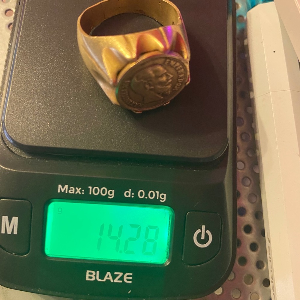 Men’s size 10 18k gold Maximiliano Ring